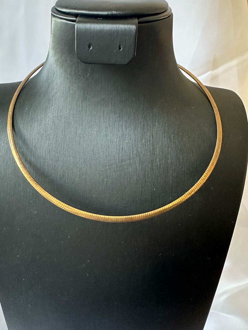 Elegant Gold Herringbone Choker Necklace